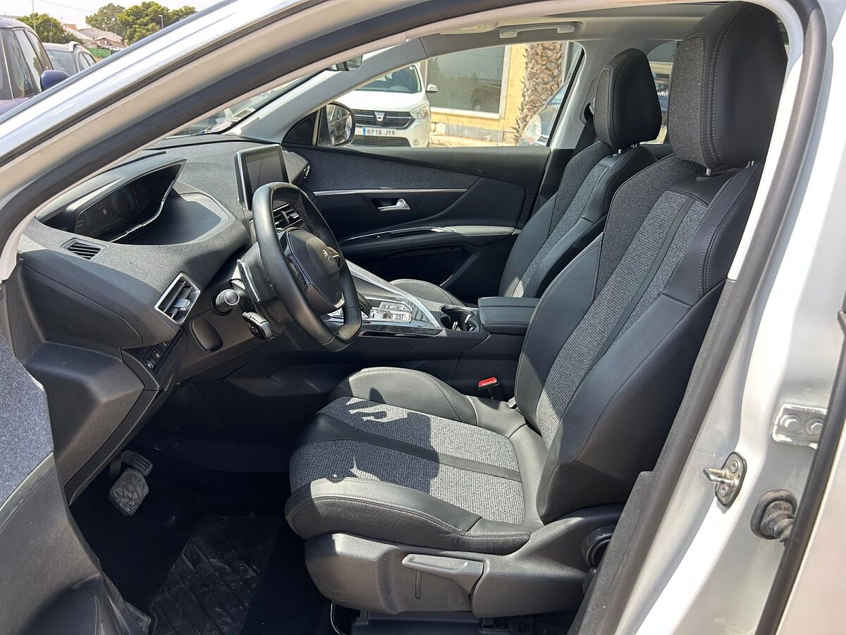 PEUGEOT 3008 ALLURE 1.6 PHEV HYBRID AUTO SPANISH LHD IN SPAIN 81000 MILES 2020